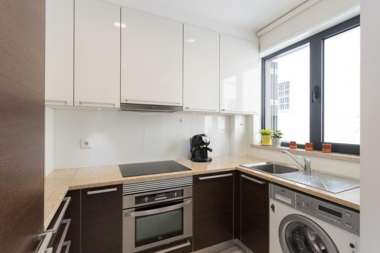 Rossio Penthouse Three-Bedroom Apartment W/ River View And Parking - By Lu Holidays Lisboa Kültér fotó